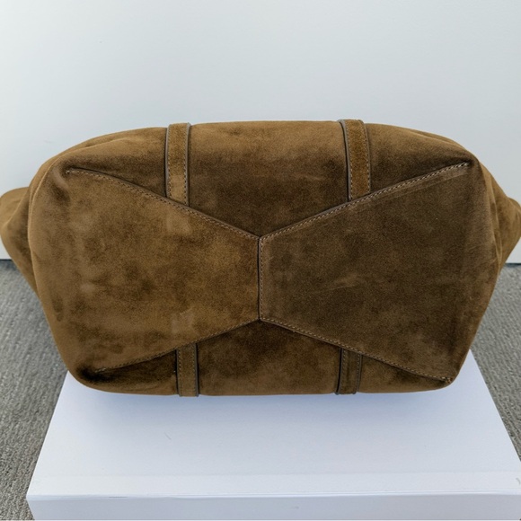 Suede Brand New Zara Bag with Pouch.Premium Collection. 100% cow leather (Suede) - Picture 6 of 16